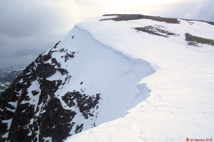 Cornices on approach to Nethermost Pike.
