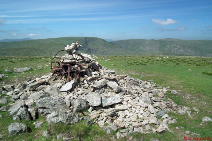 Harter Fell summit view.